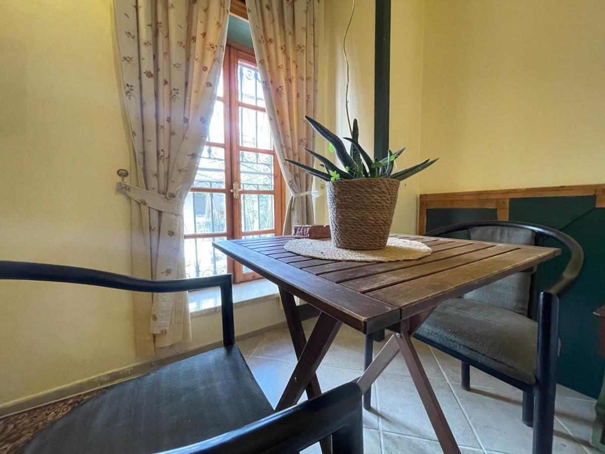 Amphora Rooms Foça Dış mekan fotoğraf